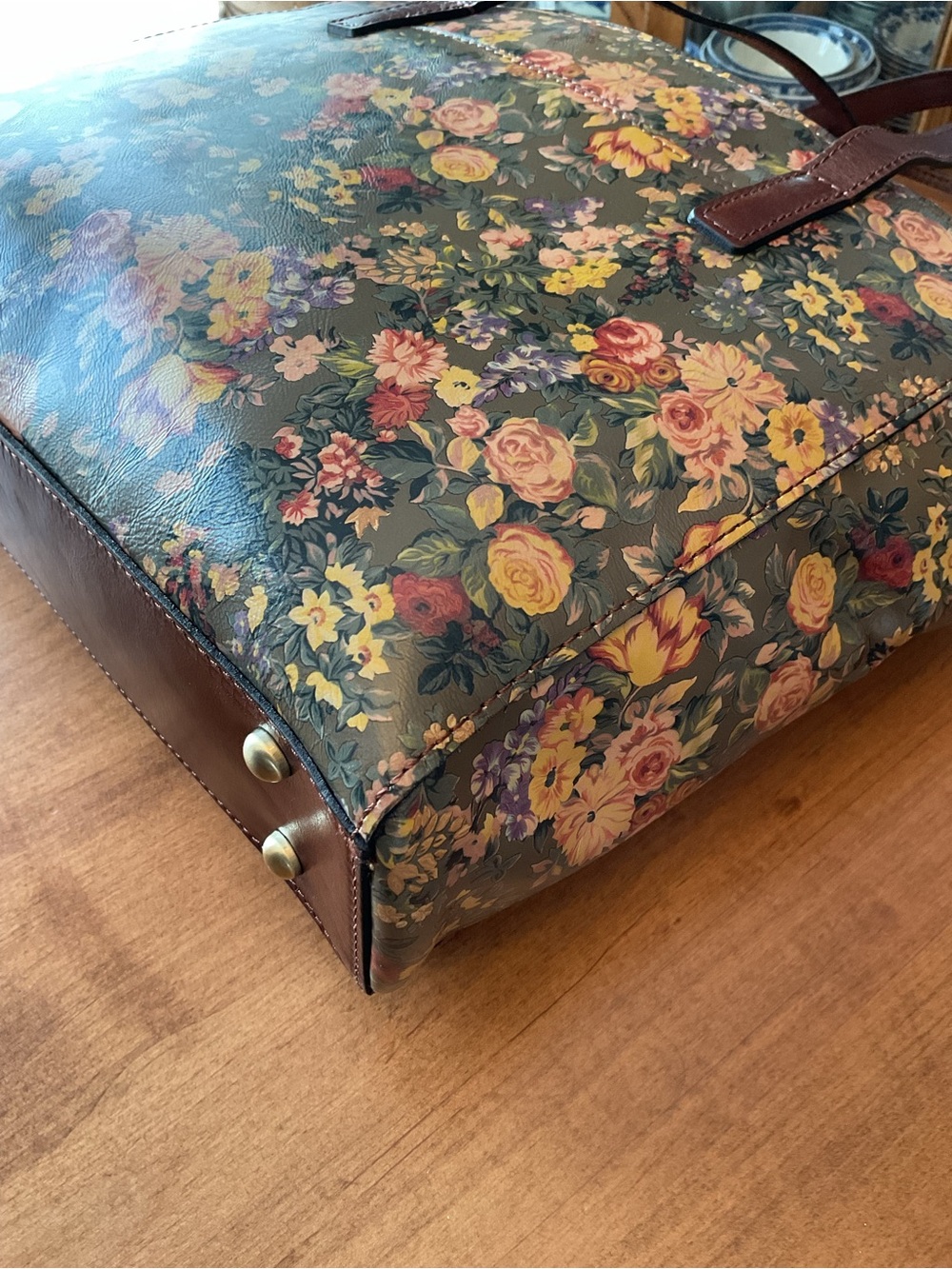 Patricia Nash Floral English Country Varsi Tote with Terresa Wallet Olive Green - Picture 7 of 16